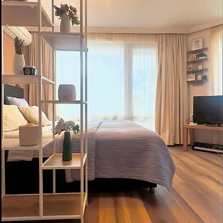 Emerald Breeze In Emerald 라브다